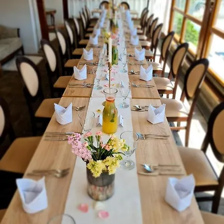 Kastiel Ottlyk Hotel *