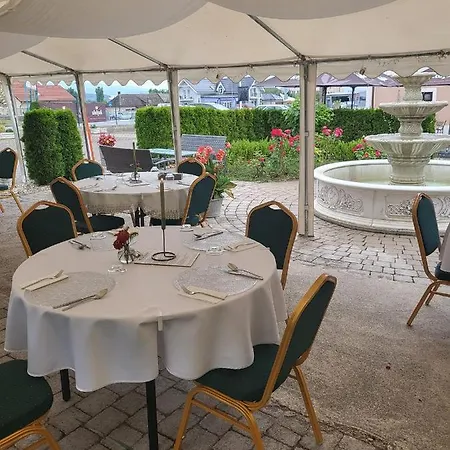 Kastiel Ottlyk Hotel