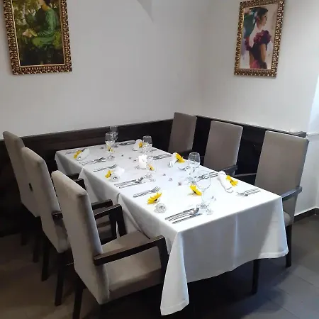 Kastiel Ottlyk Hotel Bánovce nad Bebravou