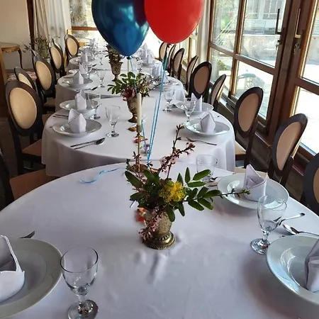 Kastiel Ottlyk Hotel *