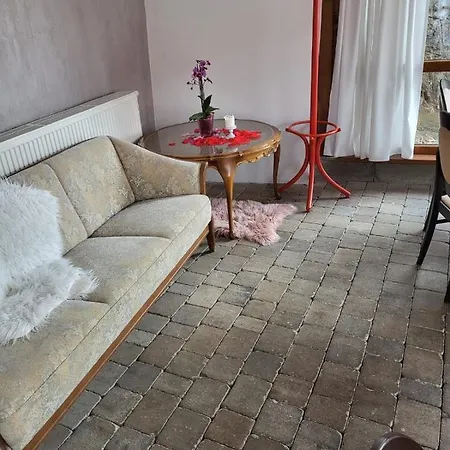 Kastiel Ottlyk * Bánovce nad Bebravou