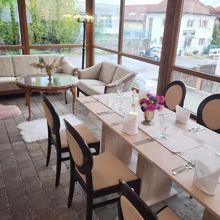 Kastiel Ottlyk Hotel Banovce nad Bebravou