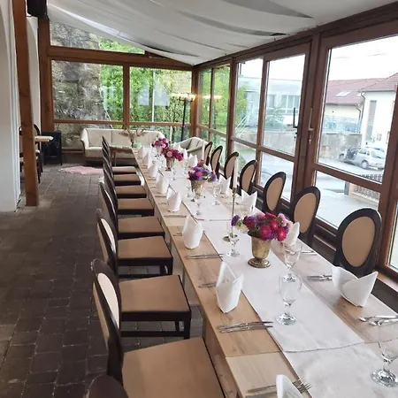 Kastiel Ottlyk * Bánovce nad Bebravou