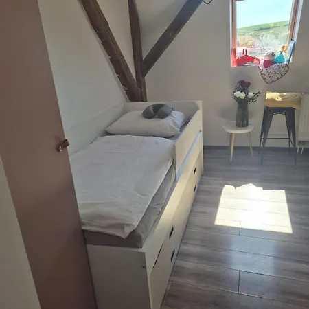 Kastiel Ottlyk * Bánovce nad Bebravou