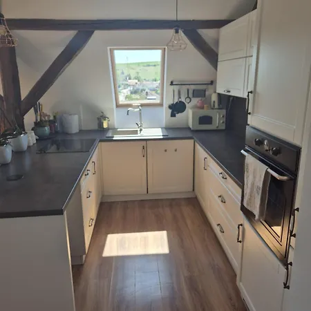 Kastiel Ottlyk Hotel *